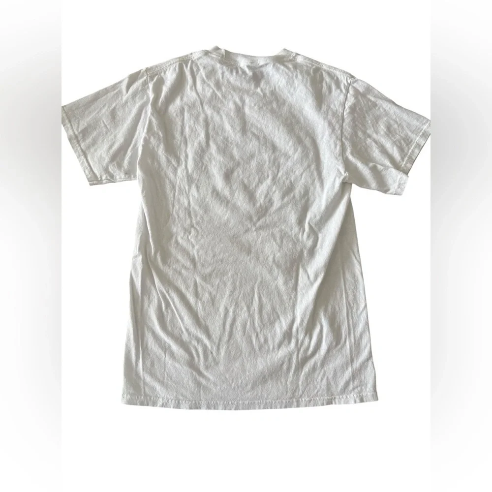 N/A white shirt